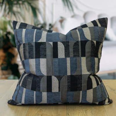 Moderne Art Deco Geo Cushion in Indigo
