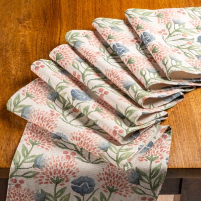 Hedgerow Bouquet Printed Linen-look Table Runner