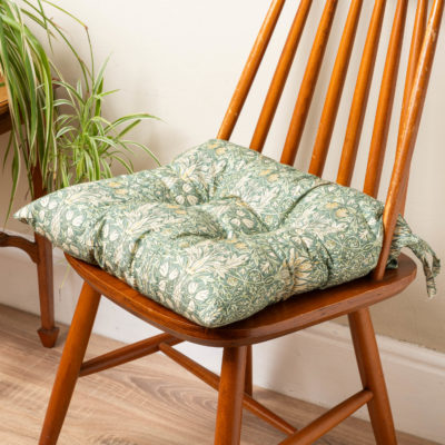 William Morris Snakeshead Quilted Seat Pad in Green