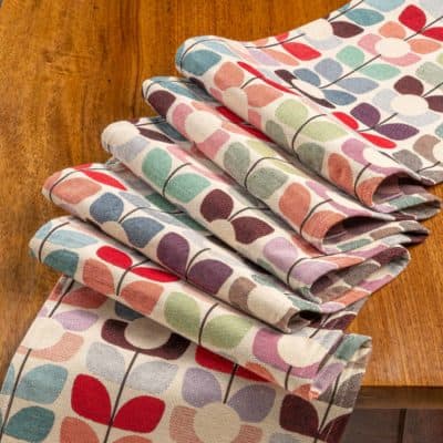 Retro Flower Stem Tapestry Table Runner