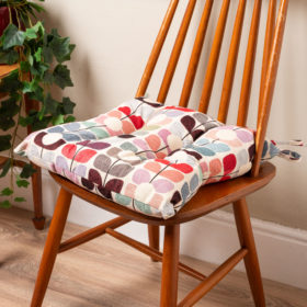 Retro Flower Stem Tapestry Quilted Seat Pad